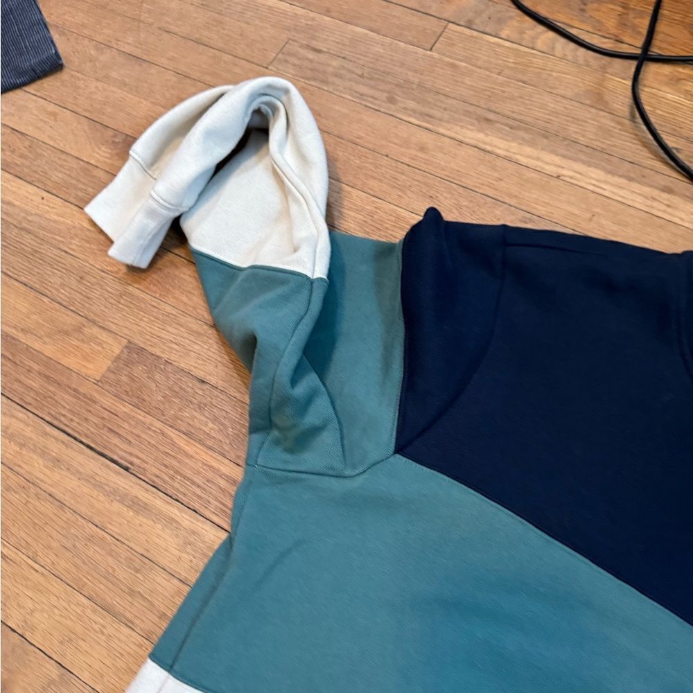 L.L. Bean Colorblock Sweatshirt - Picture 7 of 9